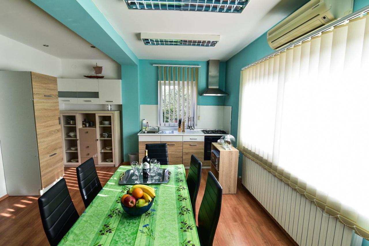 L&L Holiday Apartment Zadar Eksteriør billede