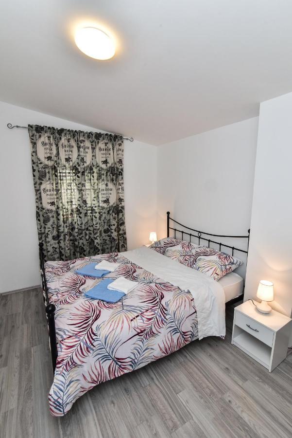 L&L Holiday Apartment Zadar Eksteriør billede